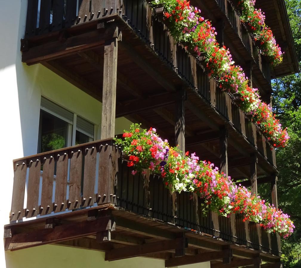 Hotel & Appartements Perwanger フィエー エクステリア 写真