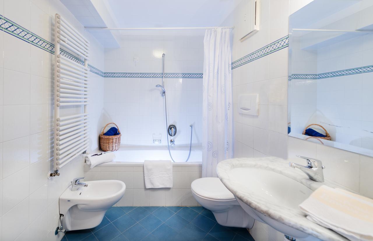 Hotel & Appartements Perwanger フィエー エクステリア 写真
